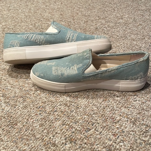 Sole Society slip on sneakers distressed denim size 12M - Picture 4 of 6